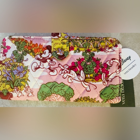 Vera Bradley Disney Tab Wallet
Mickey's Promenade in Premium Cotton - Picture 7 of 12